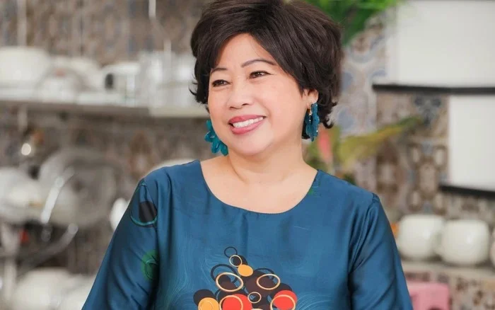 Phi Phụng - nghệ sĩ đóng vai phụ nhiều nhất Việt Nam, khiến Hoài Linh phải nể phục Ảnh 4