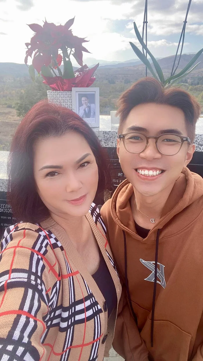 3 năm từ ngày chồng mất, vợ Chí Tài vẫn đều đặn làm một việc nặng tình phu thê Ảnh 4