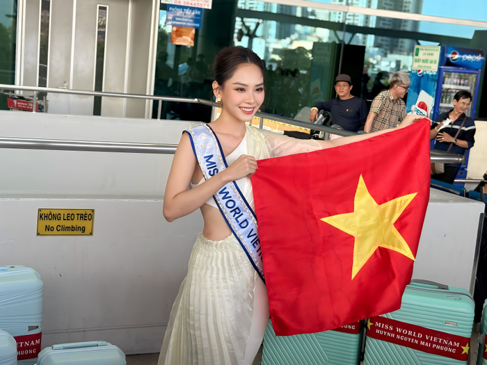 Sự kiện 'nóng' nhất giới Beauty Queen: Mai Phương có mặt tại sân bay, lên đường thi Miss World Ảnh 2