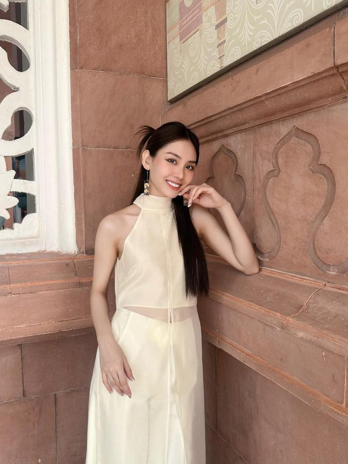 Chuyện hiếm ở giới Beauty Queen: Thí sinh thi Miss World nhưng hô tên kiểu Miss Grand? Ảnh 2