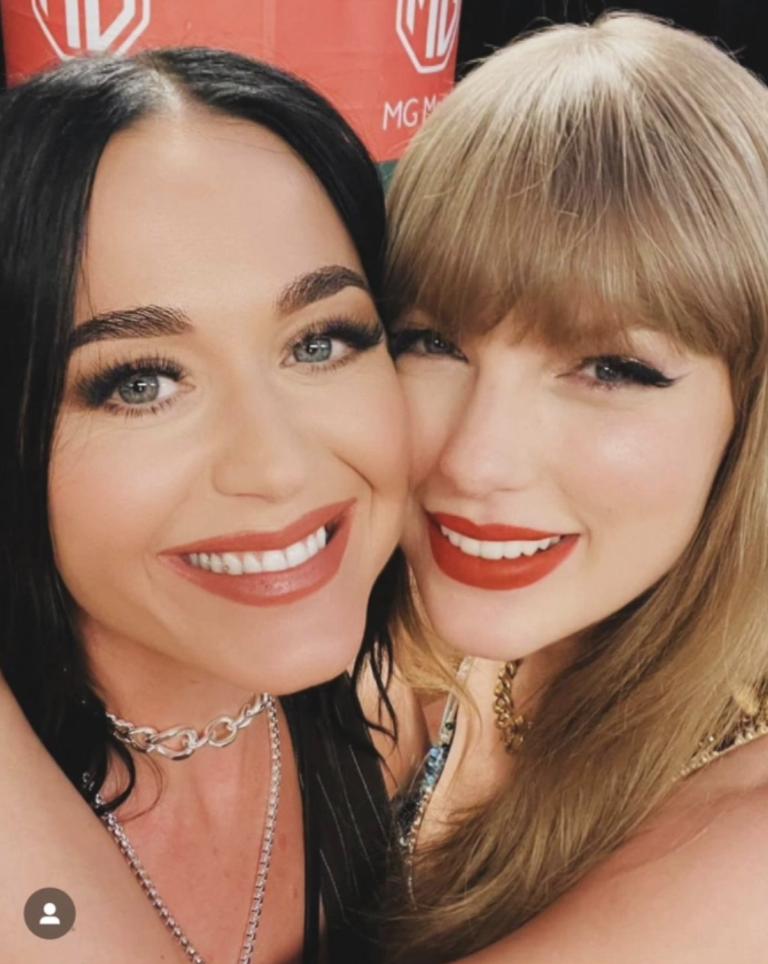 Katy Perry hát theo ca khúc Taylor Swift viết để 'đá xéo' mình, biểu cảm khiến dân tình rần rần Ảnh 2