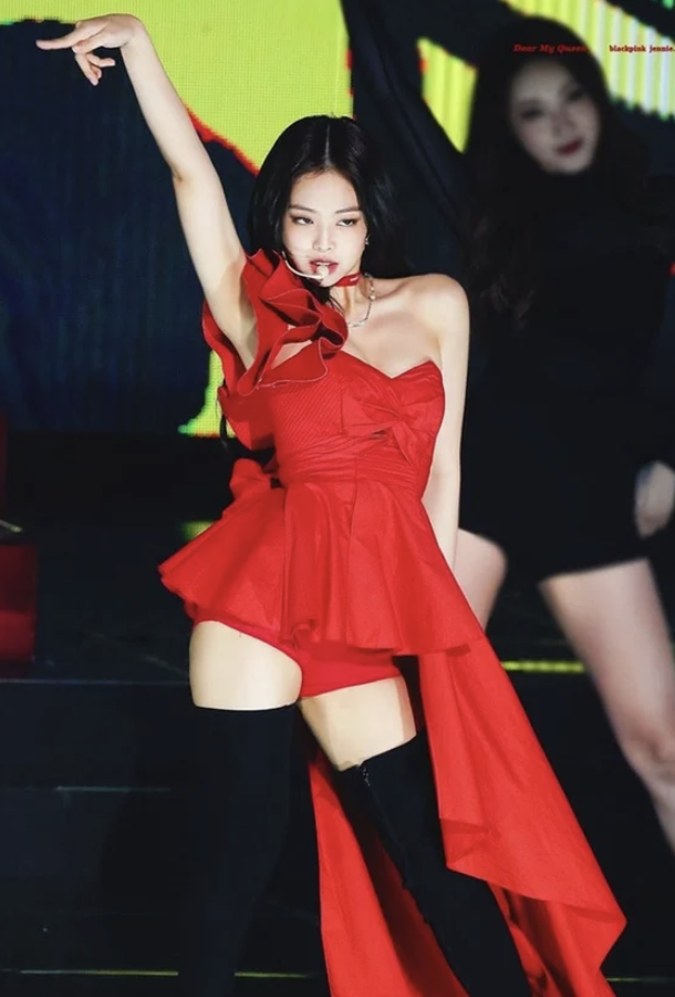 Jennie là nữ idol Kpop đầu tiên lập thành tích khủng, chưa ai làm được Ảnh 4